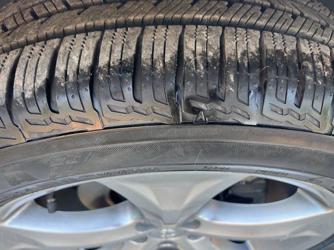 Used 2014 Toyota Venza LE image 19