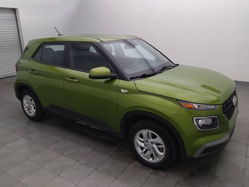 Used 2023 Hyundai Venue SE FWD image 11