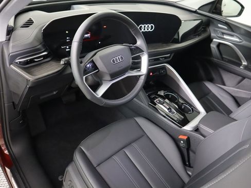 Used 2025 Audi Q5 Premium Plus w/ Premium Plus image 10
