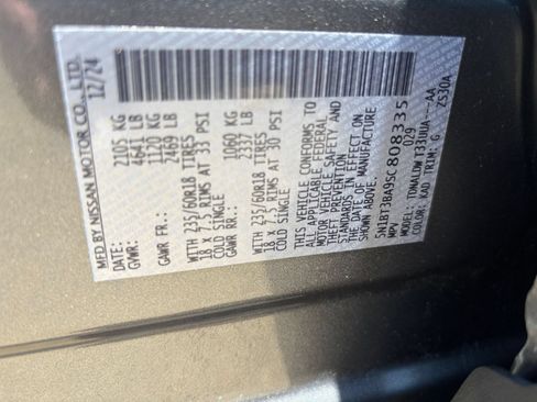 Used 2025 Nissan Rogue SV FWD image 31