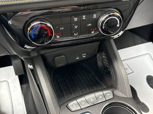 Used 2025 Chevrolet TrailBlazer ACTIV AWD/4WD image 31
