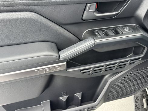 New 2026 Toyota 4Runner TRD Sport RWD image 18