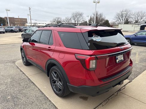 Used 2025 Ford Explorer ST-Line w/ Premium Package image 6