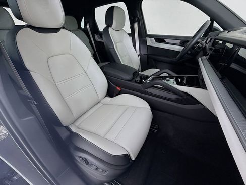 New 2026 Porsche Cayenne E-Hybrid image 30