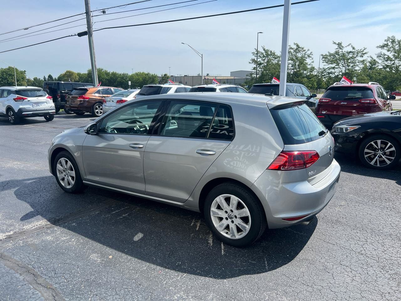Used 2017 Volkswagen Golf Wolfsburg Edition FWD image 3