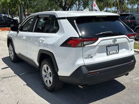Certified 2025 Toyota RAV4 LE FWD image 5