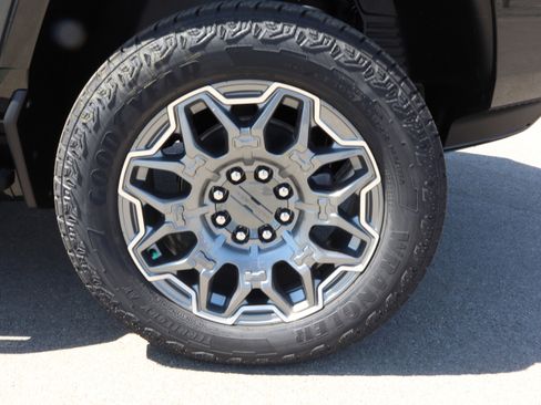 New 2025 GMC Hummer EV 3X image 22