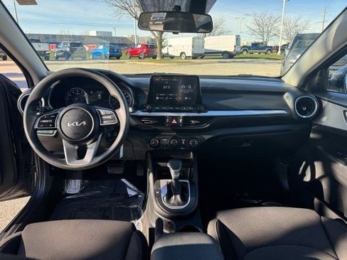Used 2023 Kia Forte LXS image 25