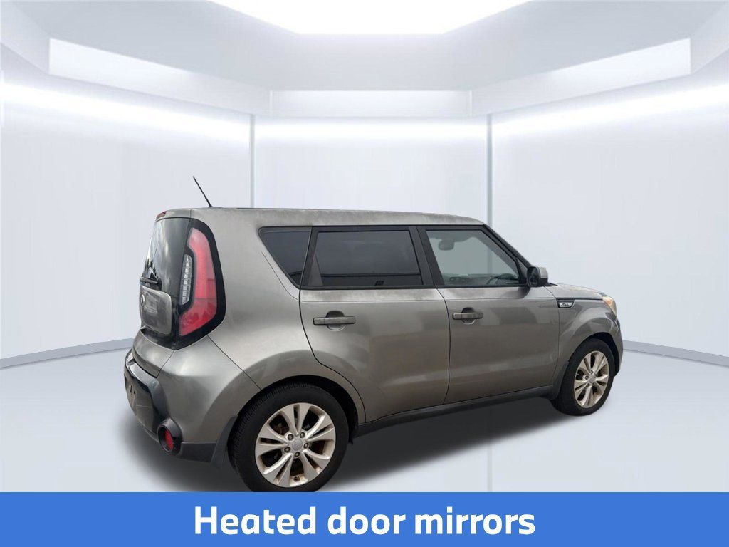 Used 2016 Kia Soul + FWD image 12