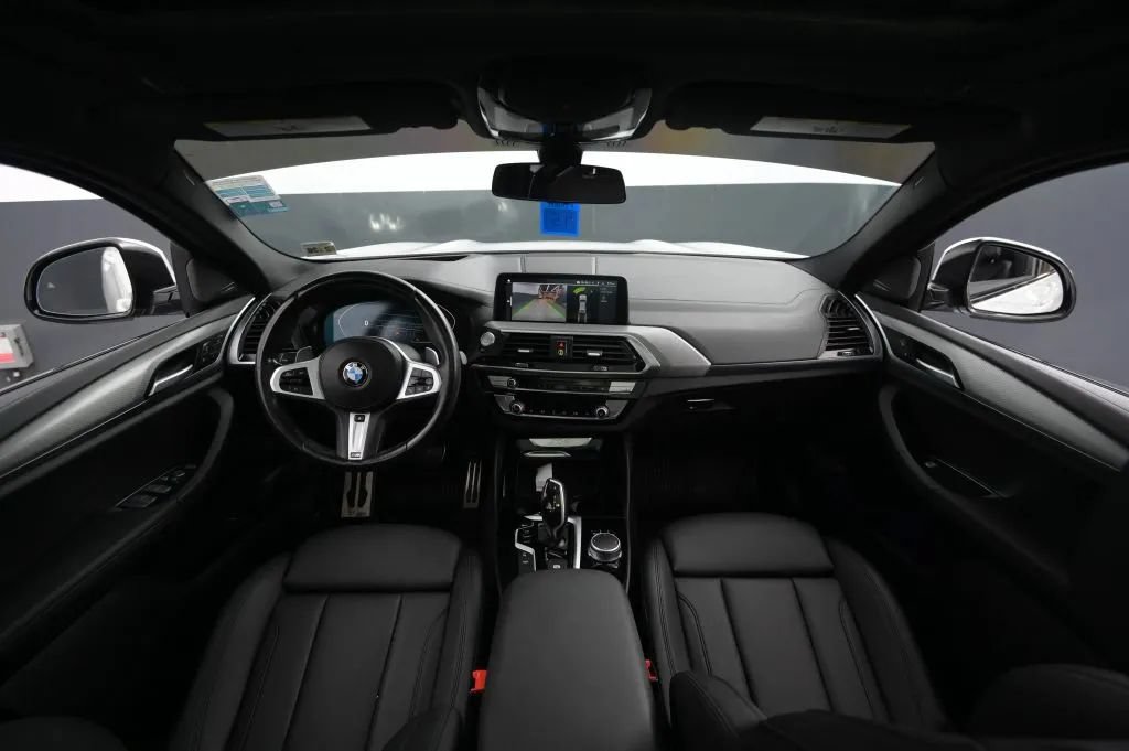 Used 2021 BMW X4 xDrive30i w/ M Sport Package AWD/4WD image 30
