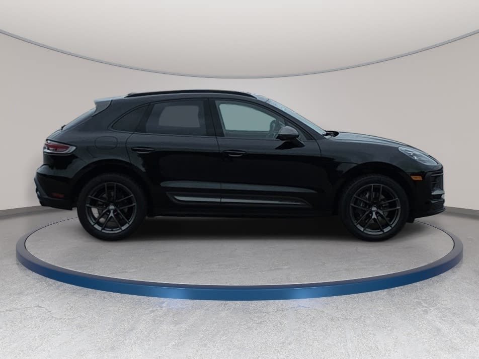 Used 2023 Porsche Macan Turbo AWD/4WD image 4
