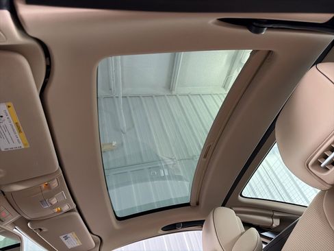 Used 2019 Mercedes-Benz SL 550 image 8