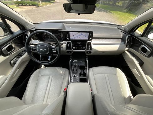 Used 2023 Kia Sorento S w/ Panoramic Sunroof Package FWD image 20