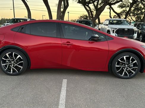 New 2026 Toyota Prius Plug-In Hybrid image 10