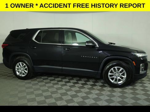 Used 2023 Chevrolet Traverse LS w/ Safety Package FWD image 2