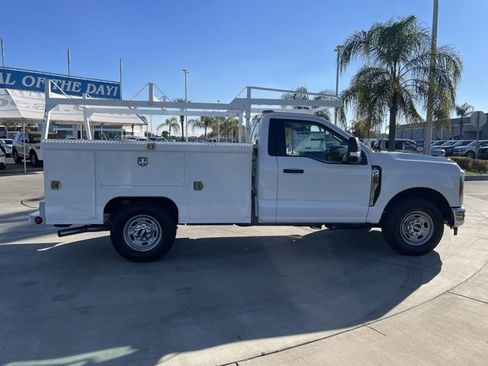 New 2026 Ford F250 XL w/ XL Chrome Package image 6