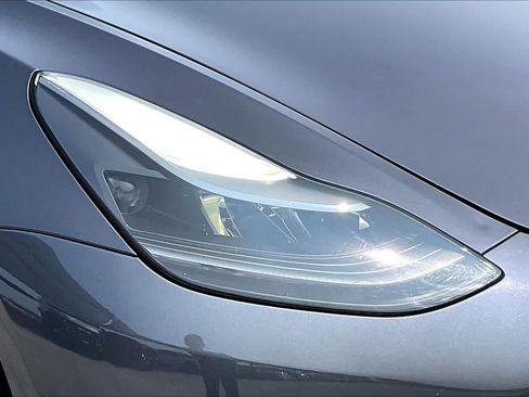 Used 2023 Tesla Model 3 Standard Range RWD image 23