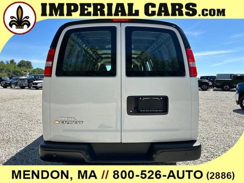 New 2026 Chevrolet Express 2500 Extended RWD image 10