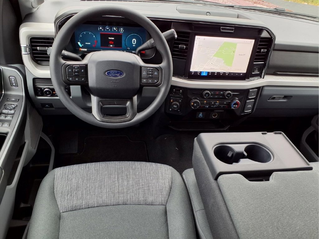 New 2027 Ford F250 XLT w/ XLT Premium Package AWD/4WD image 2