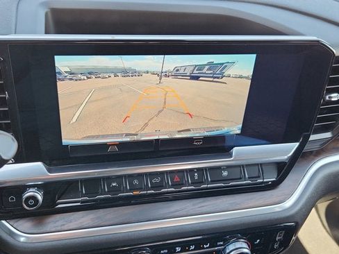 Used 2025 GMC Sierra 1500 SLT image 28