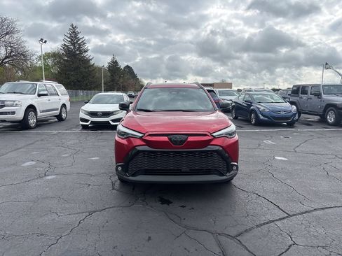 Used 2025 Toyota Corolla Cross AWD Hybrid image 3