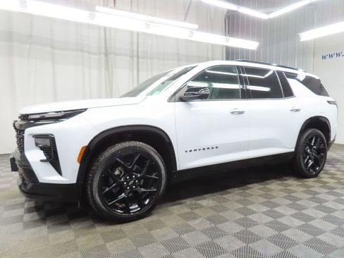 Used 2026 Chevrolet Traverse RS AWD/4WD image 9