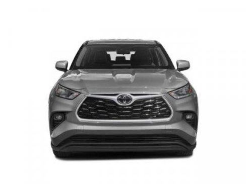 Certified 2021 Toyota Highlander LE image 4