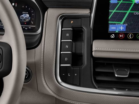 Used 2022 GMC Yukon XL SLT w/ SLT Premium Package AWD/4WD image 9