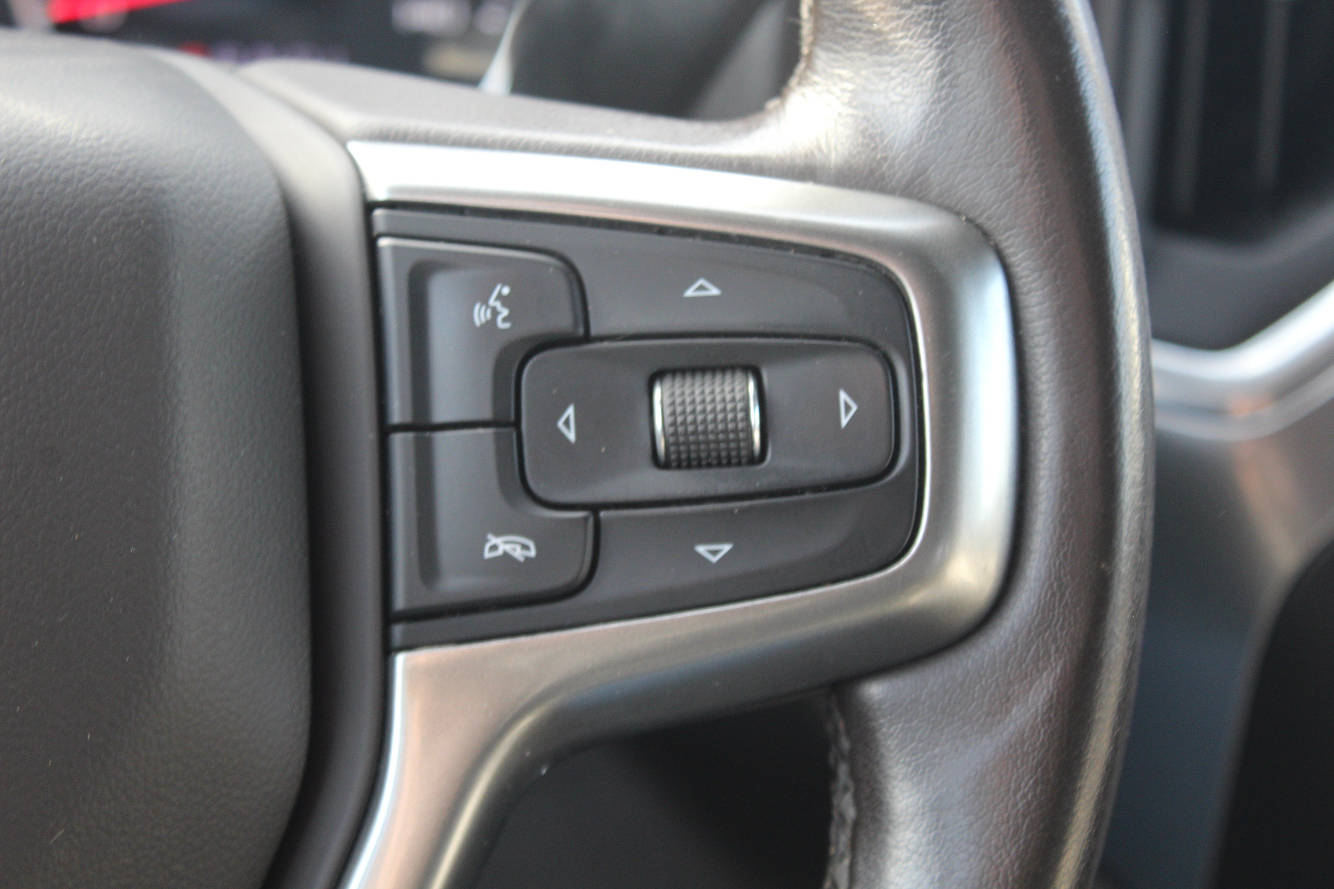 Used 2021 Chevrolet Silverado 1500 LTZ w/ Safety Package II AWD/4WD image 12