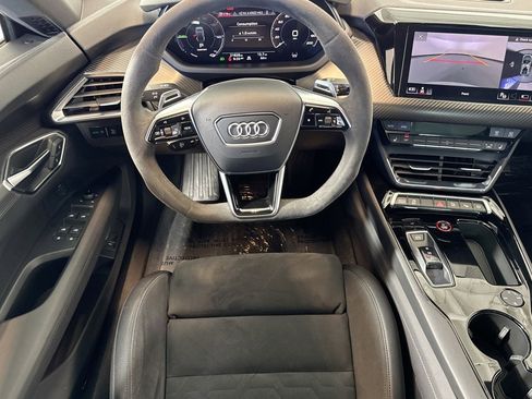 Used 2022 Audi e-tron GT Prestige w/ Prestige Package image 20