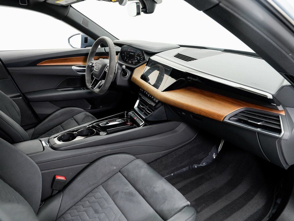 Used 2022 Audi e-tron GT Premium Plus AWD/4WD image 20