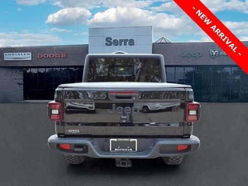 Used 2025 Jeep Gladiator Sport AWD/4WD image 5