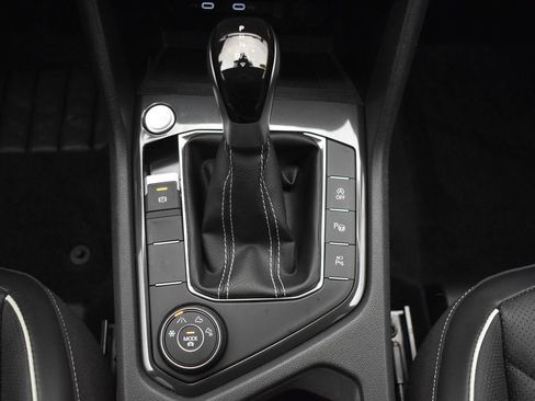 Used 2024 Volkswagen Tiguan SEL R-Line AWD/4WD image 32
