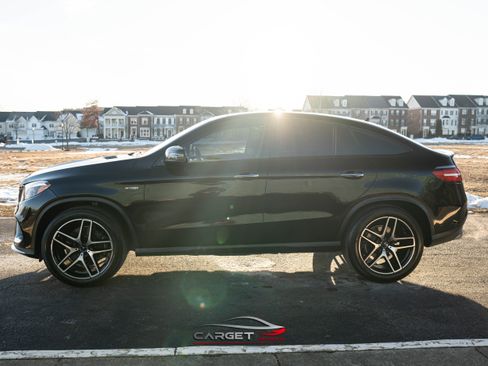 Used 2018 Mercedes-Benz GLE 43 AMG 4MATIC w/ Parking Assist Package image 4