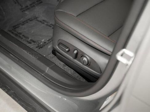 Used 2026 Chevrolet Trax RS w/ Driver Confidence Package image 44