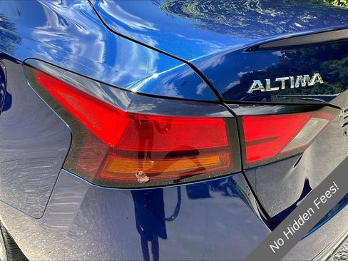 Used 2022 Nissan Altima 2.5 SR FWD image 25