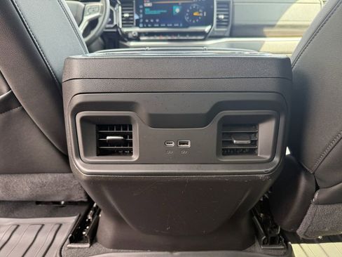 Used 2024 Chevrolet Silverado 1500 LT Trail Boss w/ Convenience Package II image 28