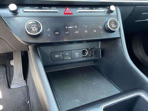 Certified 2024 Hyundai Sonata SEL image 19