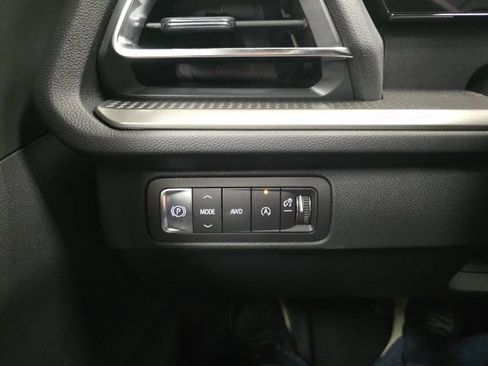 New 2026 Chevrolet Traverse LT image 17