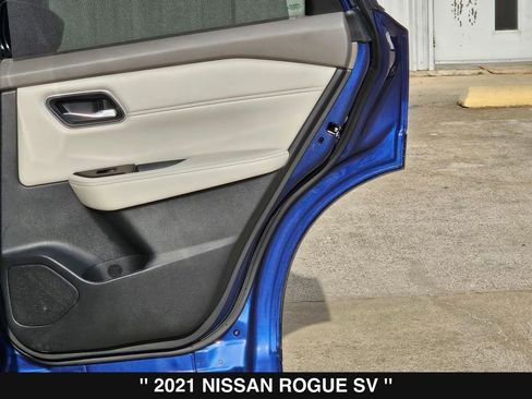 Used 2021 Nissan Rogue SV w/ Premium Package FWD image 30