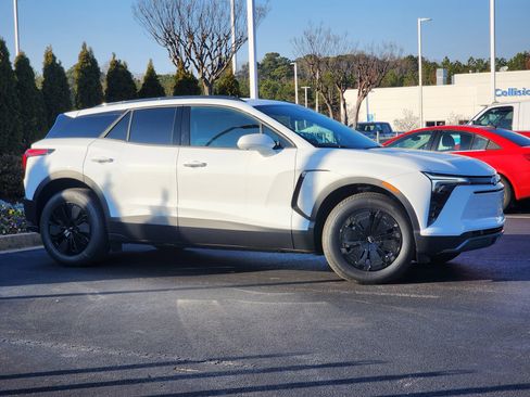 New 2026 Chevrolet Blazer EV LT image 3