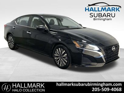 Used 2024 Nissan Altima 2.5 SV