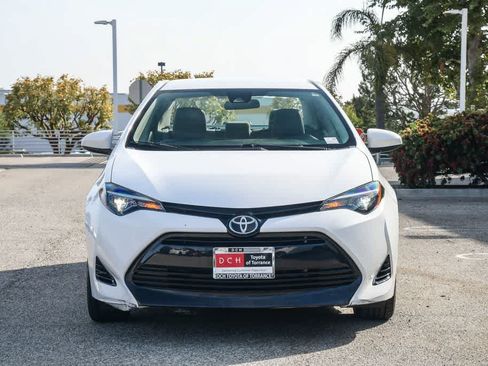 Used 2017 Toyota Corolla LE FWD image 2