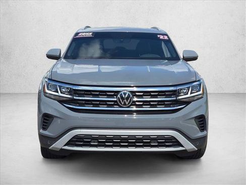Used 2022 Volkswagen Atlas Cross Sport SE FWD image 2