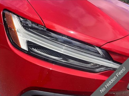 Used 2020 Volvo S60 T6 Momentum w/ Premium Package AWD/4WD image 25