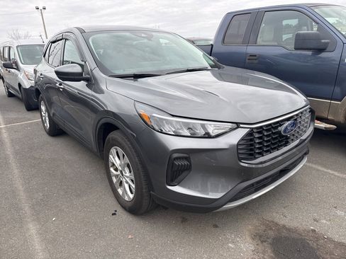 Used 2024 Ford Escape Active w/ Tech Pack #2 image 3