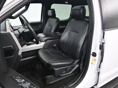 Used 2018 Ford F150 Lariat w/ Equipment Group 502A Luxury image 10