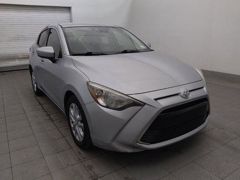 Used 2018 Toyota Yaris iA FWD image 13