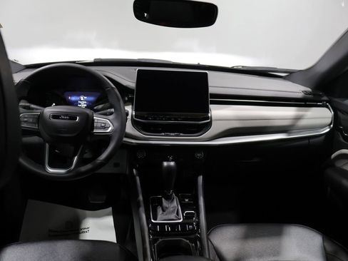 Certified 2024 Jeep Compass Limited AWD/4WD image 17