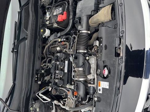 Used 2018 Honda Accord EX image 40